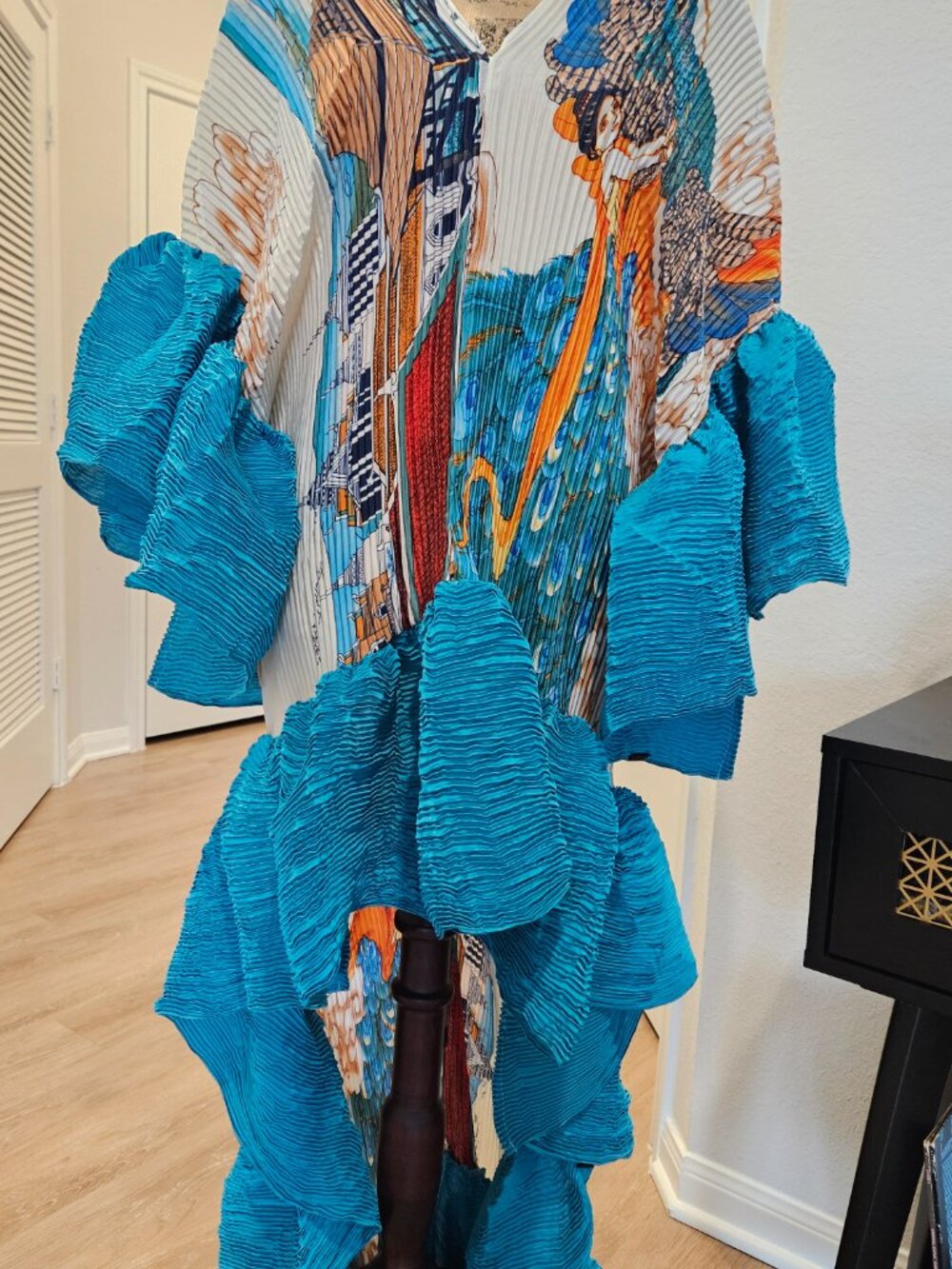 Dramatic Pleated Ruffle Art Print Kaftan/Tunic - Picture 5 of 5